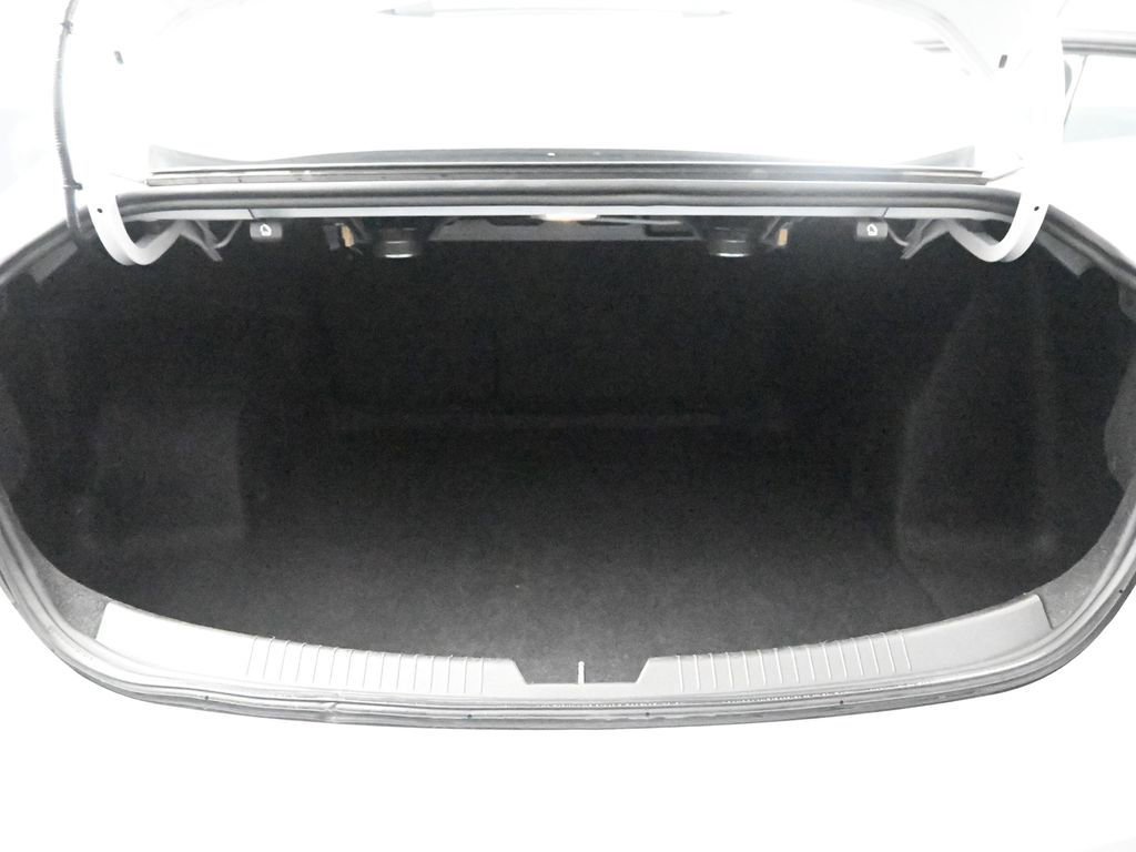 Used 2024 Chevrolet Malibu LT image 24