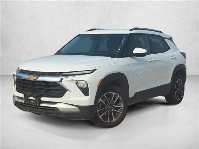Used 2025 Chevrolet TrailBlazer LT image 1