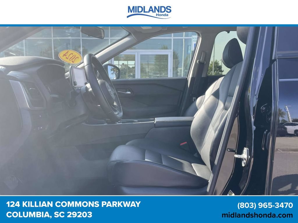 Used 2024 Nissan Rogue SV w/ SV Premium Package FWD image 14