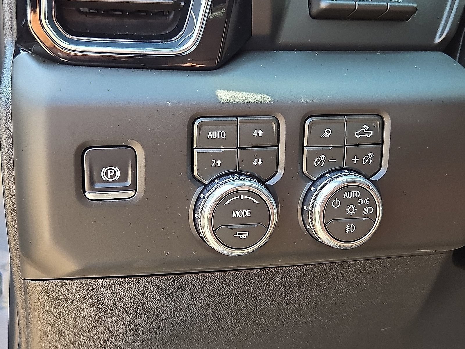 Used 2026 GMC Sierra 3500 Denali Ultimate AWD/4WD image 27