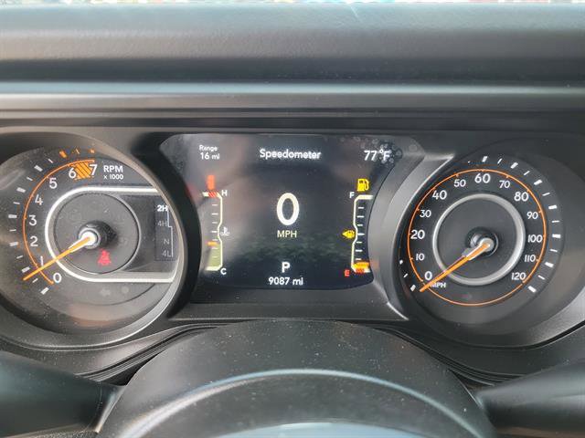Used 2026 Jeep Wrangler Unlimited Sahara AWD/4WD image 19