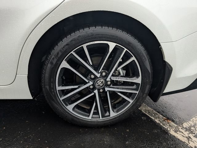 Used 2025 Toyota Camry XLE w/ Premium Plus Package image 24