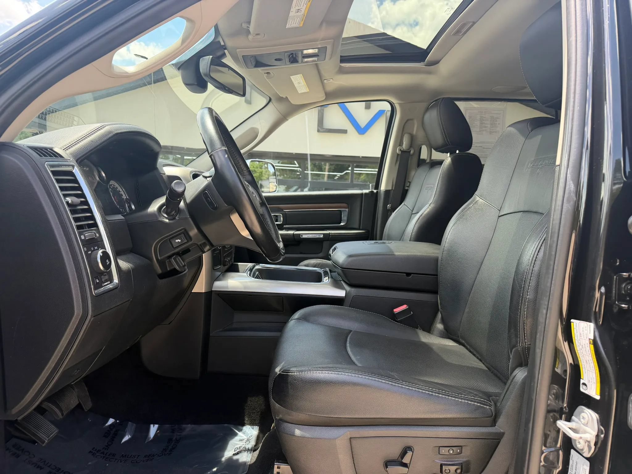 Used 2017 RAM 2500 Laramie w/ Snow Chief Group AWD/4WD image 14