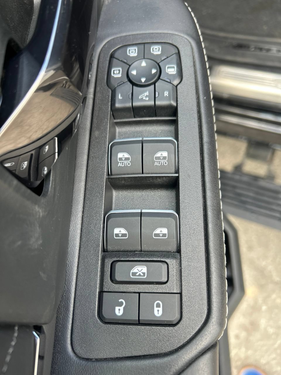 Used 2025 RAM 2500 Limited RWD image 19