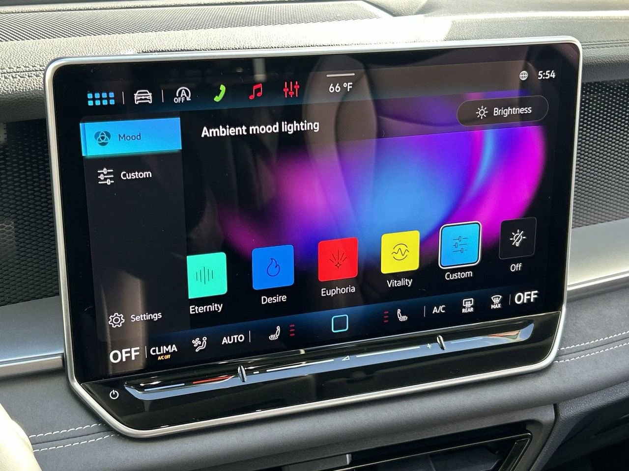 New 2026 Volkswagen Tiguan SE image 22