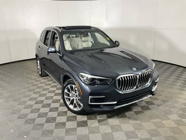 Certified 2022 BMW X5 xDrive40i w/ Parking Assistance Package image 40