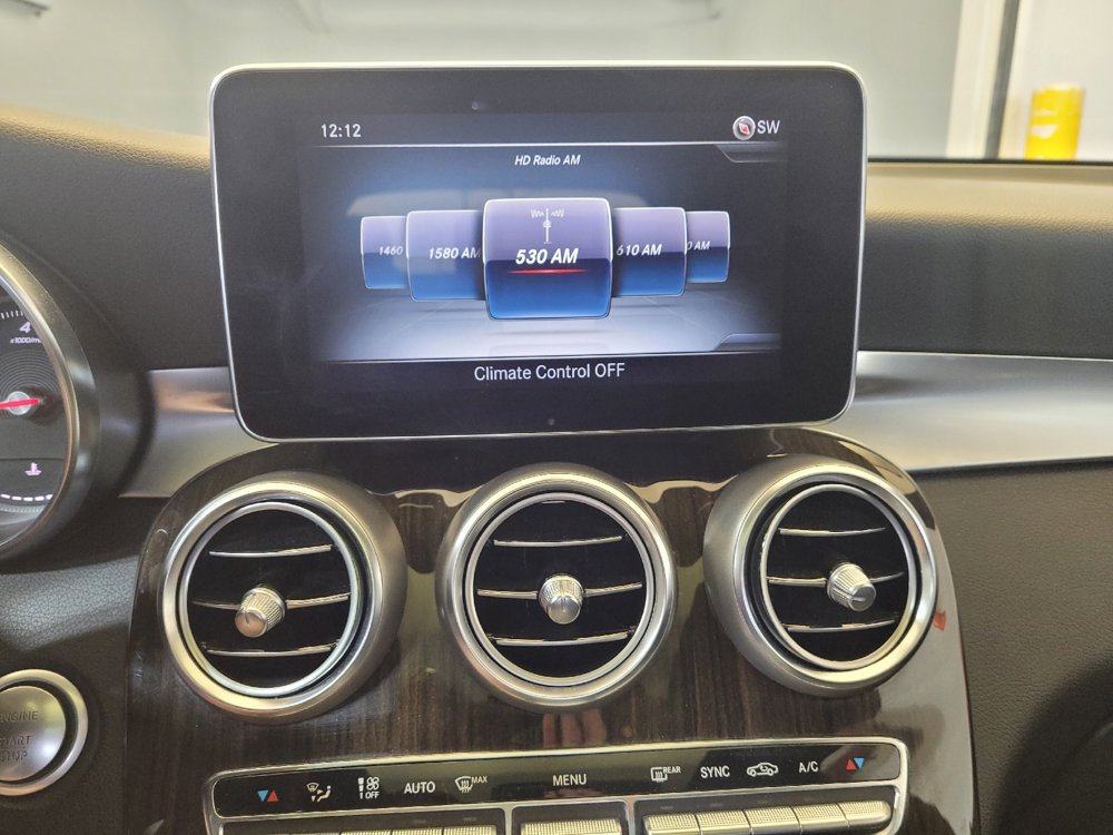 Used 2019 Mercedes-Benz GLC 300 4MATIC image 25