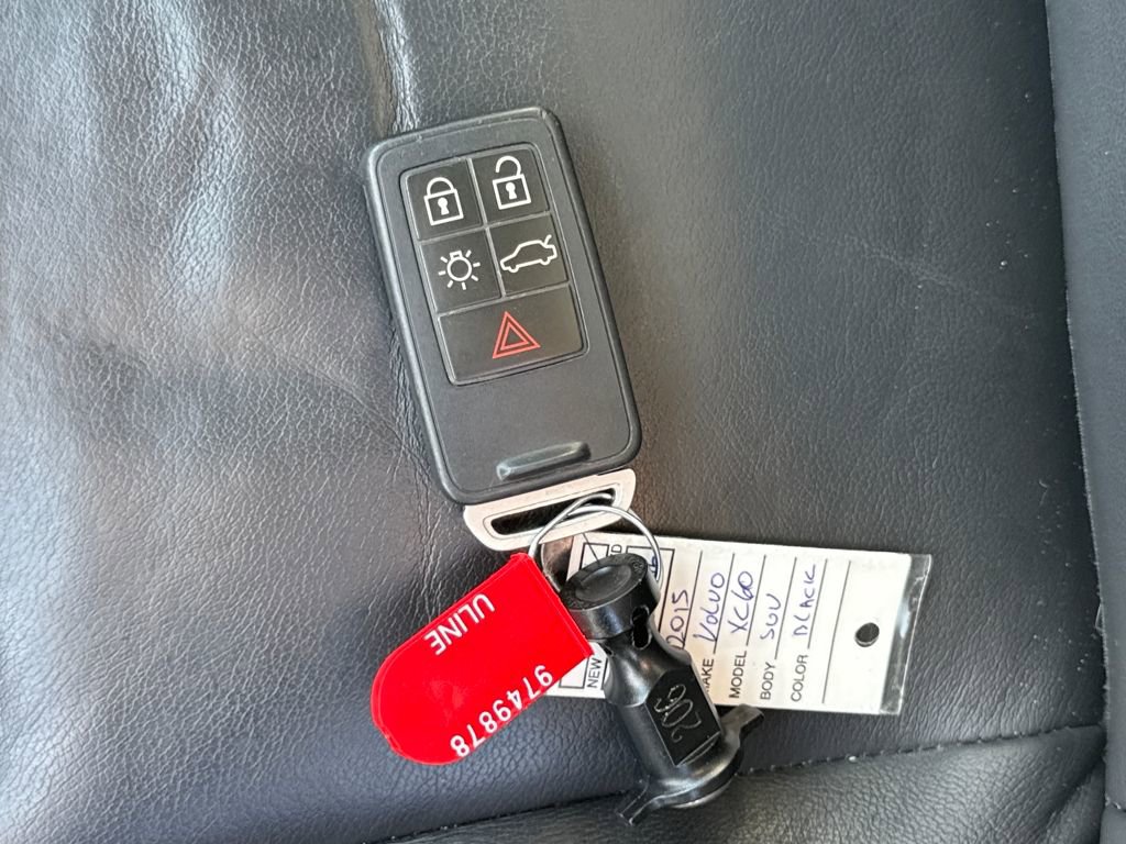 Used 2015 Volvo XC60 T5 Premier w/ Protection Package image 28