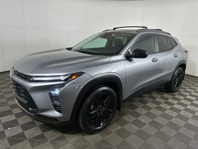 Used 2024 Chevrolet Trax ACTIV w/ Sunroof Package image 7