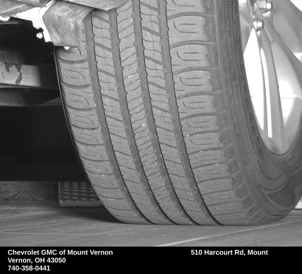 Used 2019 Ford Explorer XLT w/ Equipment Group 202A AWD/4WD image 16