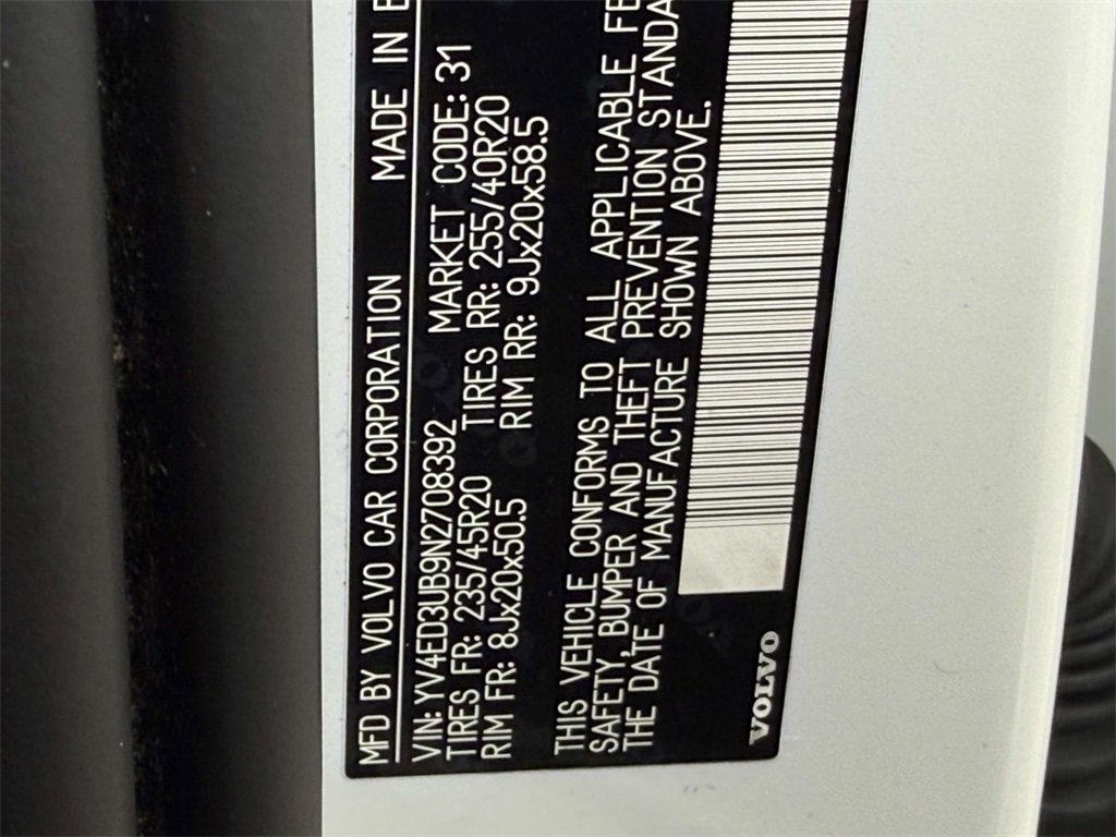 Used 2022 Volvo XC40 P8 Recharge Ultimate image 29