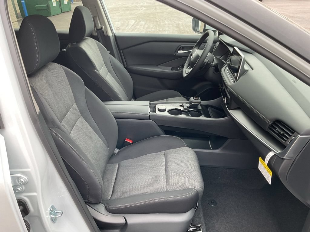 New 2026 Nissan Rogue SV w/ Cold Weather Package AWD/4WD image 18
