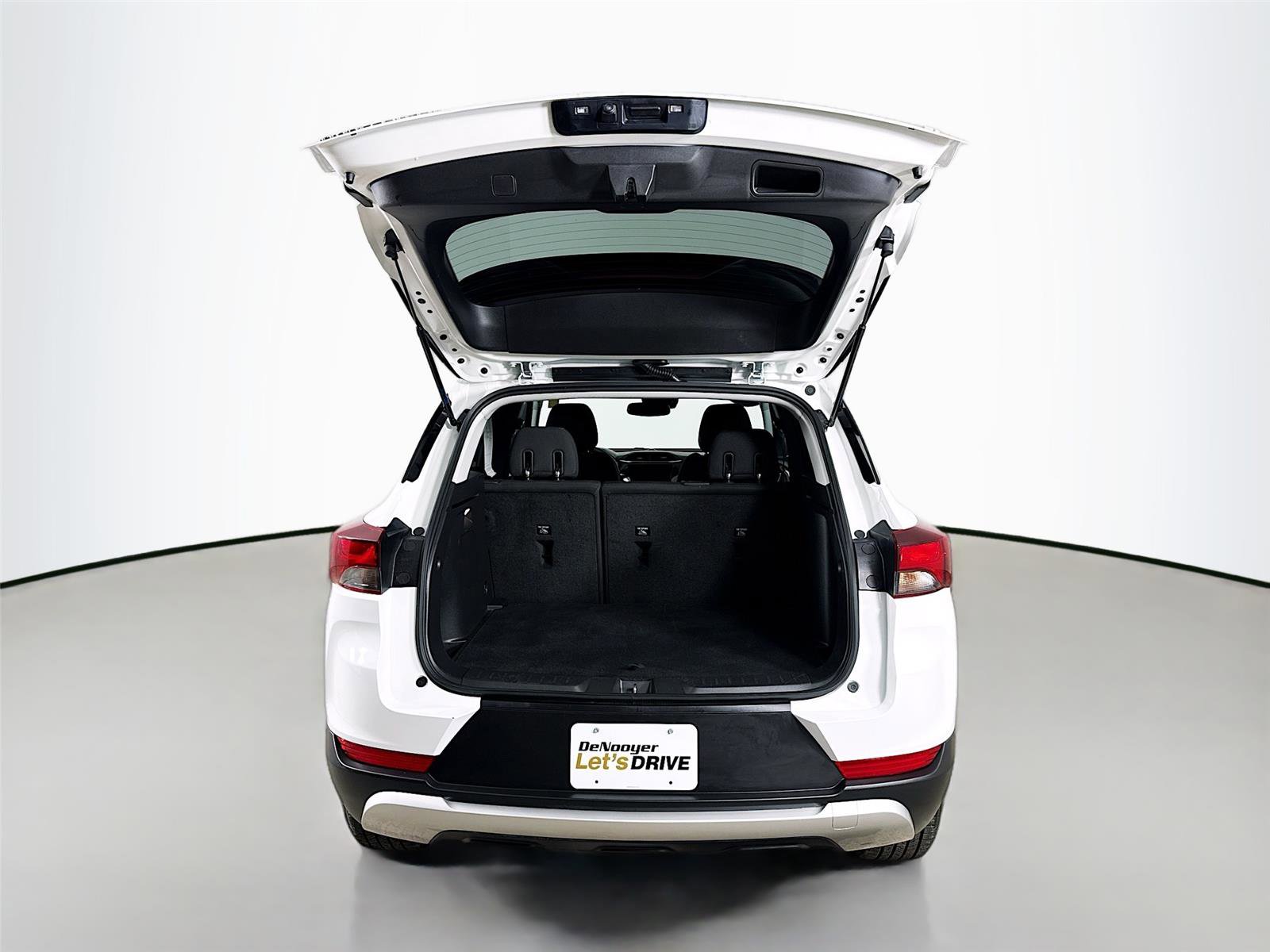 Used 2023 Chevrolet TrailBlazer LT w/ Convenience Package image 24