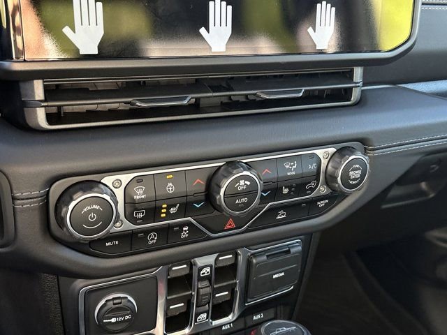 New 2025 Jeep Gladiator Sport w/ Premium Package image 26