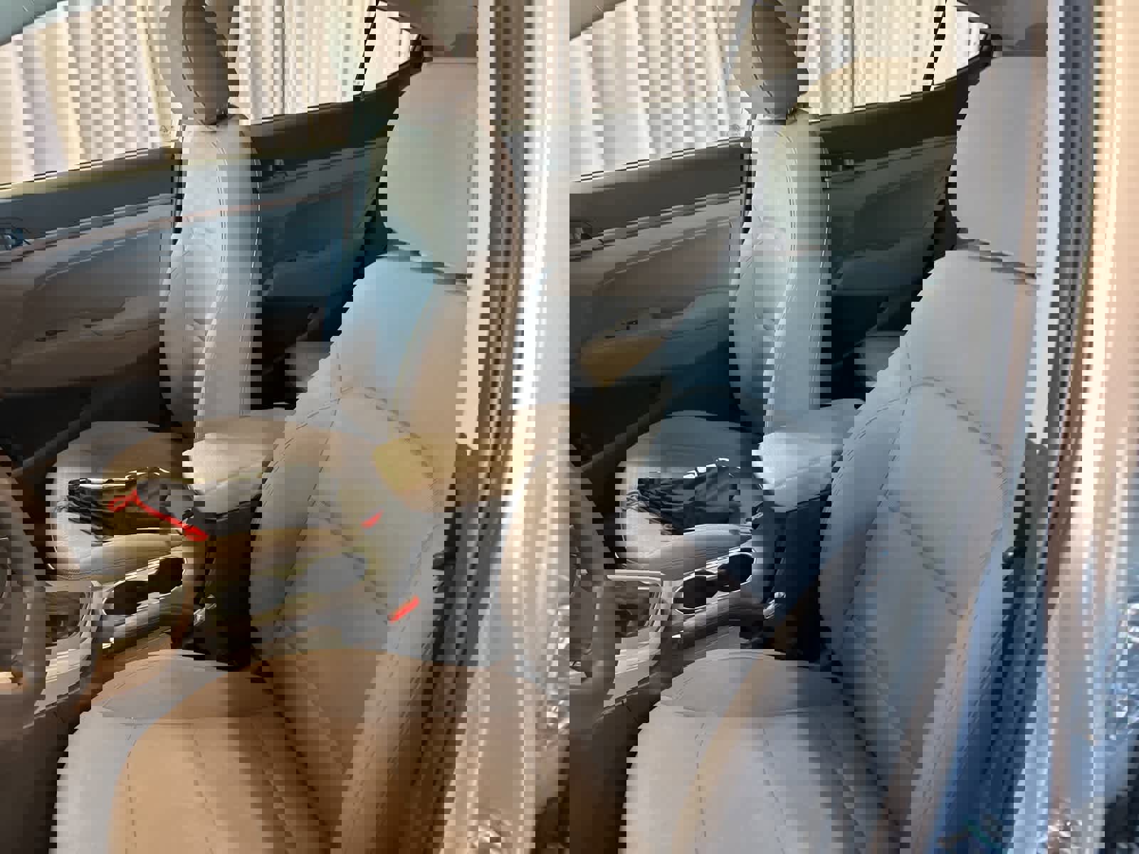 Used 2017 Hyundai Elantra SE image 25