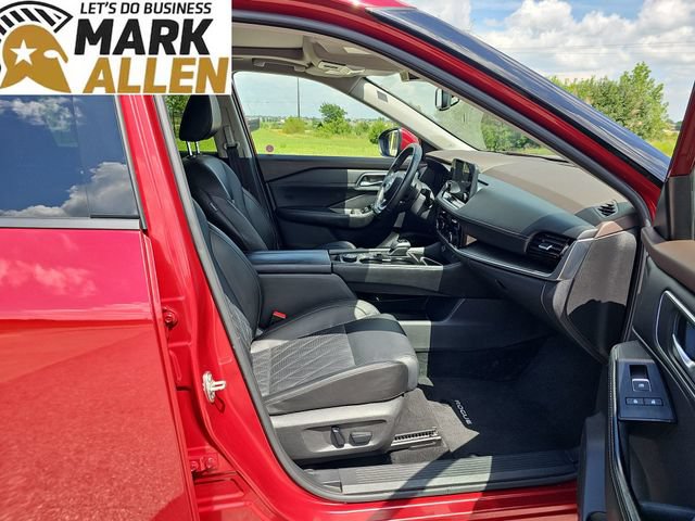 Used 2023 Nissan Rogue Platinum AWD/4WD image 29