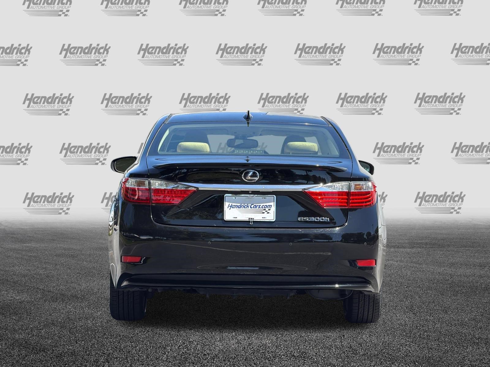 Used 2015 Lexus ES 300h w/ Navigation System Package FWD image 6