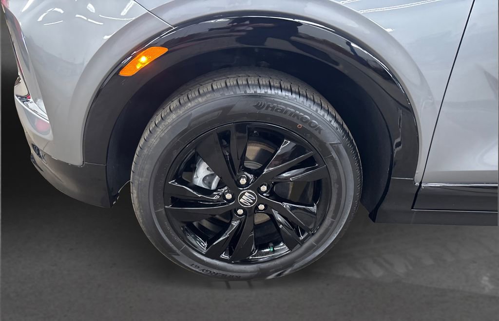 Used 2024 Buick Encore GX Sport Touring image 12