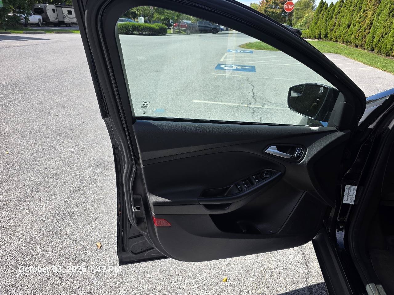 Used 2017 Ford Focus SE FWD image 12