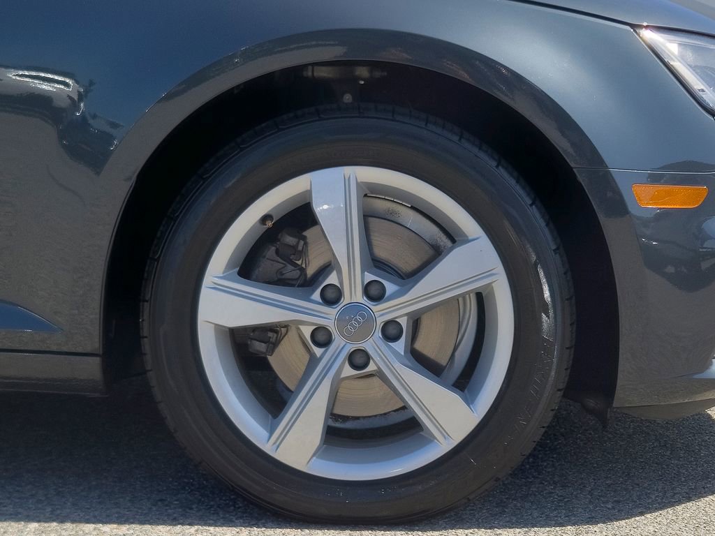 Used 2019 Audi A4 2.0T Premium image 7