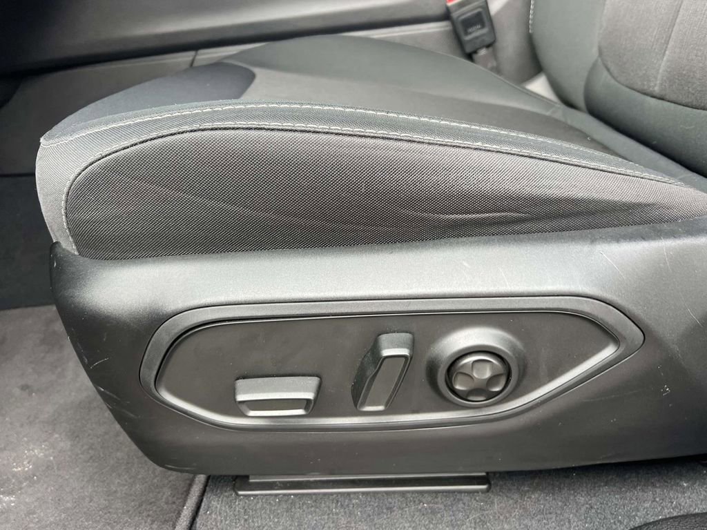 Used 2025 Jeep Grand Cherokee L Laredo AWD/4WD image 20