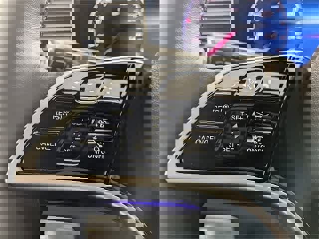 Certified 2025 Mercedes-Benz GLE 450 4MATIC image 27