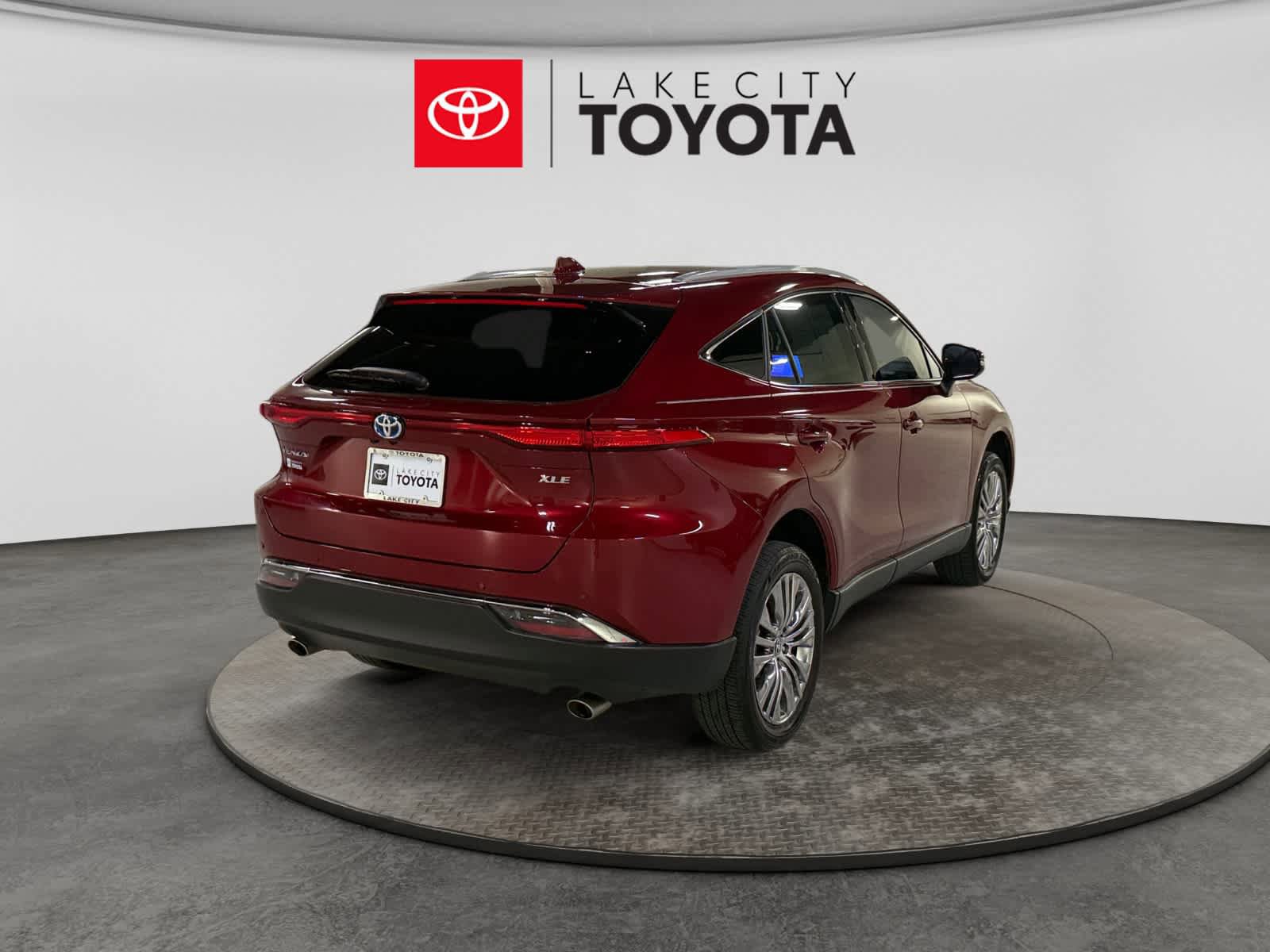 Used 2023 Toyota Venza XLE AWD/4WD image 9
