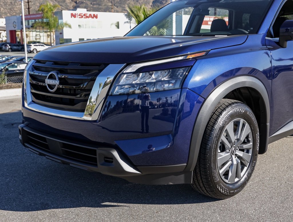 New 2025 Nissan Pathfinder SV image 10