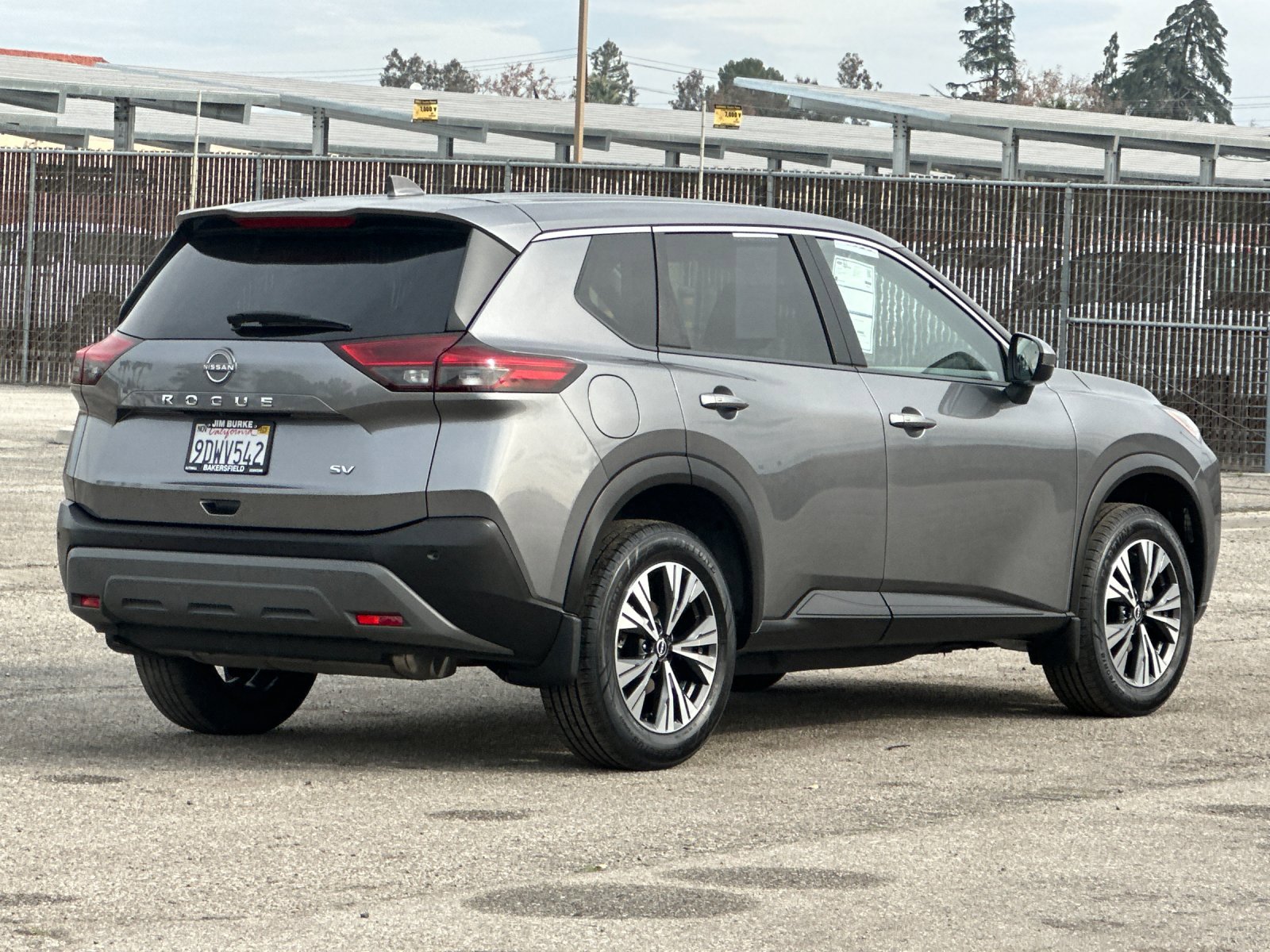 Used 2023 Nissan Rogue SV image 4