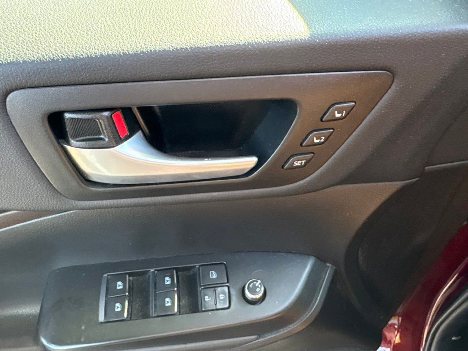 Used 2018 Toyota Highlander Limited AWD/4WD image 14