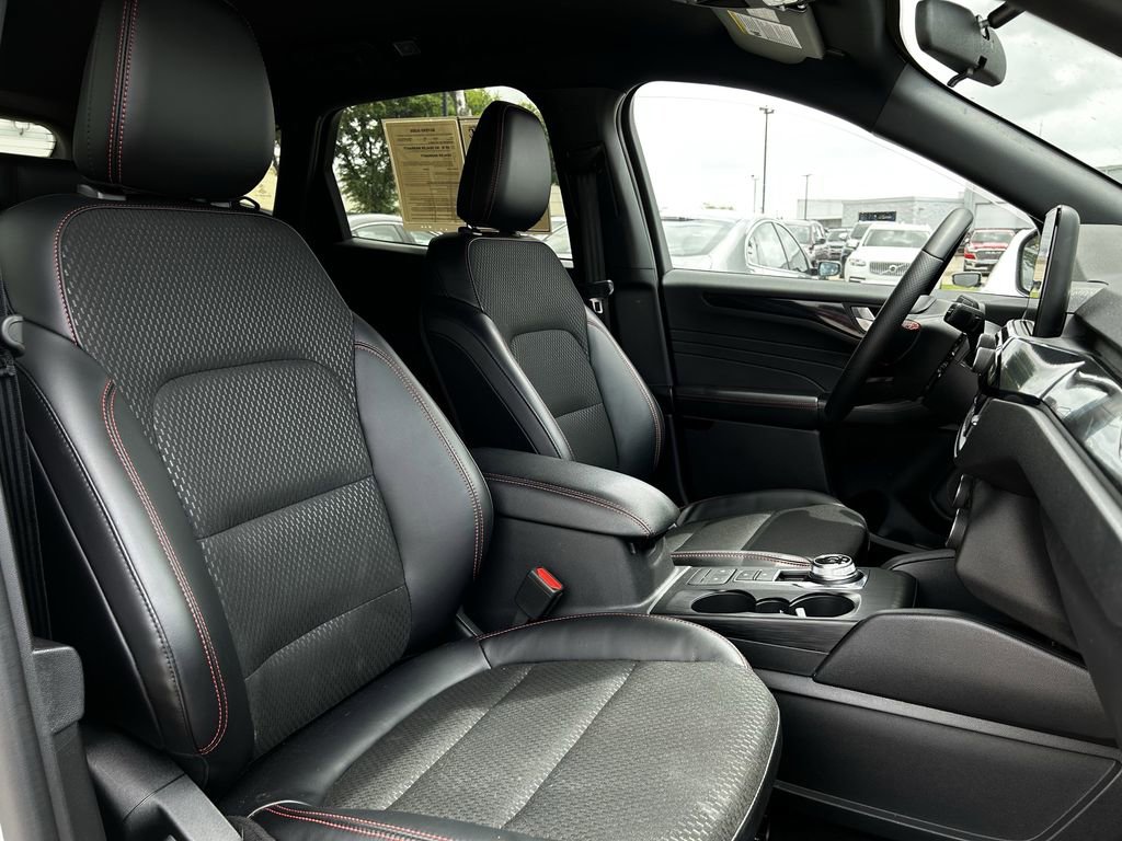 Used 2026 Ford Escape ST-Line image 28