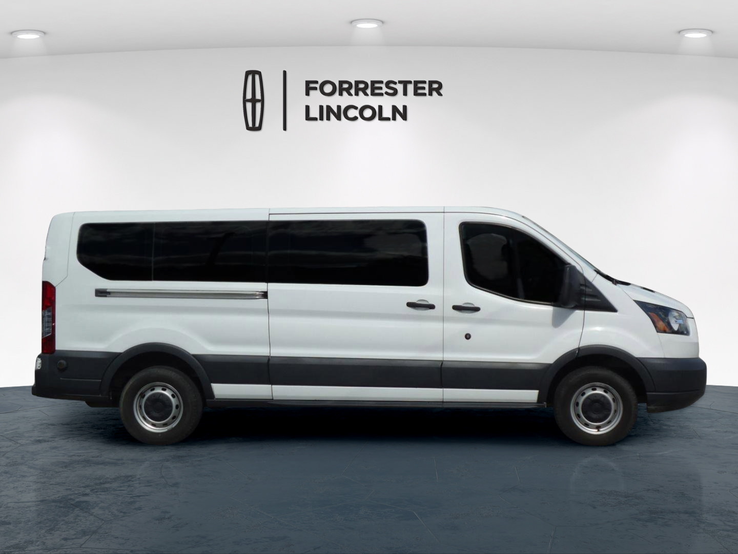 Used 2017 Ford Transit 350 XL RWD image 2