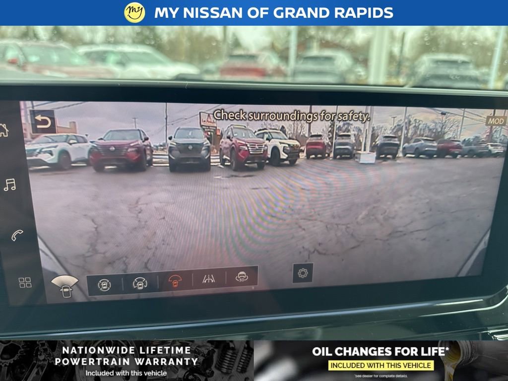 New 2026 Nissan Pathfinder SL image 32