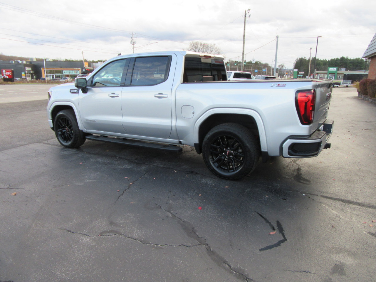 Used 2022 GMC Sierra 1500 Elevation image 7