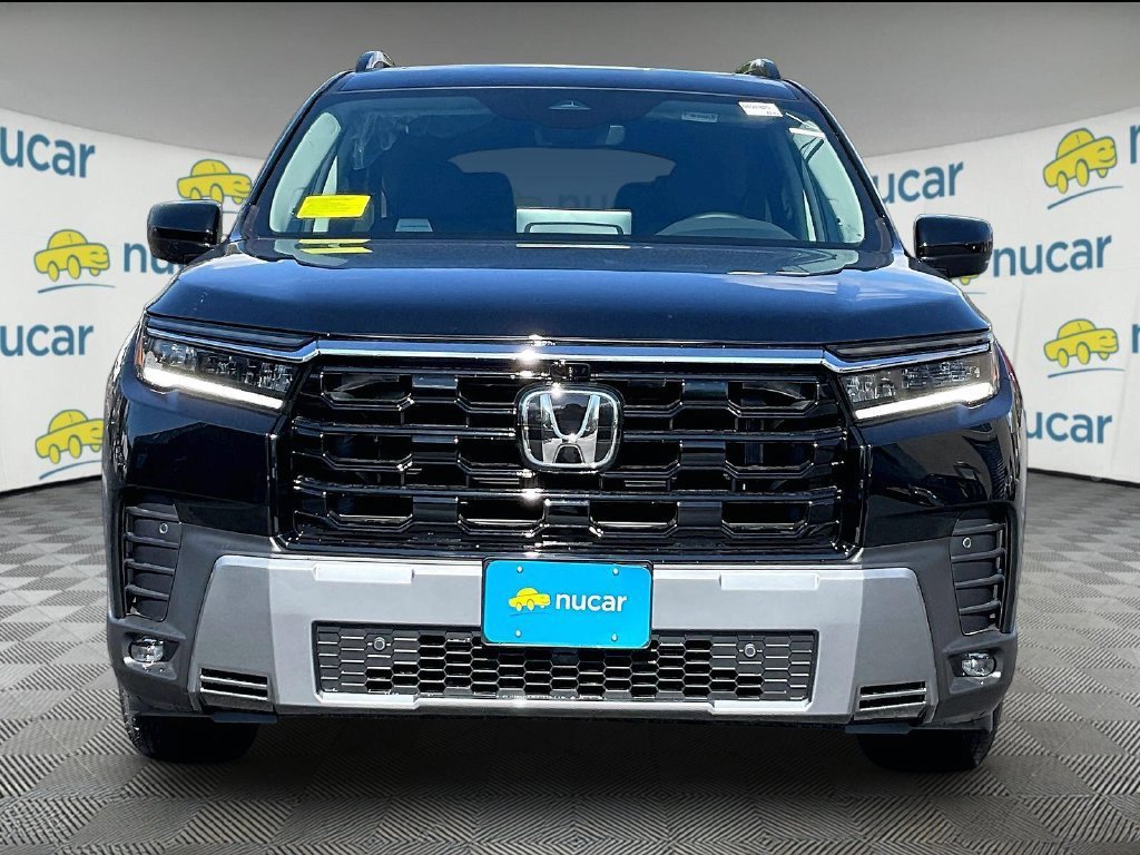 New 2026 Honda Pilot Touring image 2