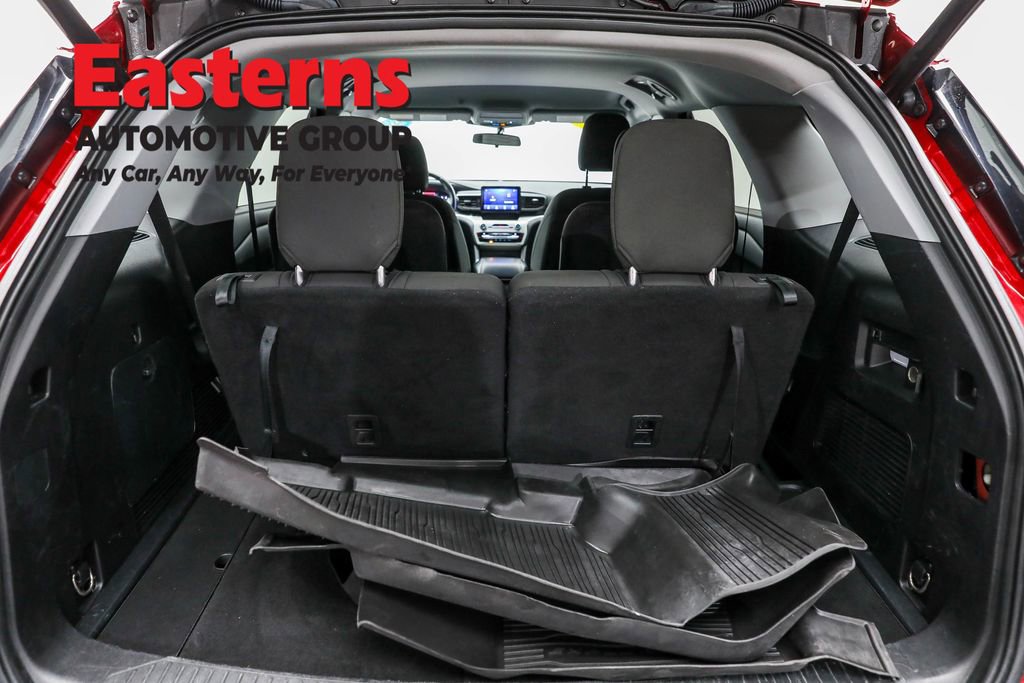 Used 2021 Ford Explorer XLT image 9