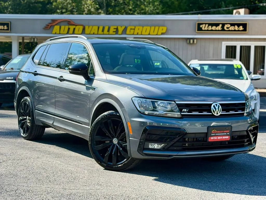 Used 2020 Volkswagen Tiguan SEL AWD/4WD image 1
