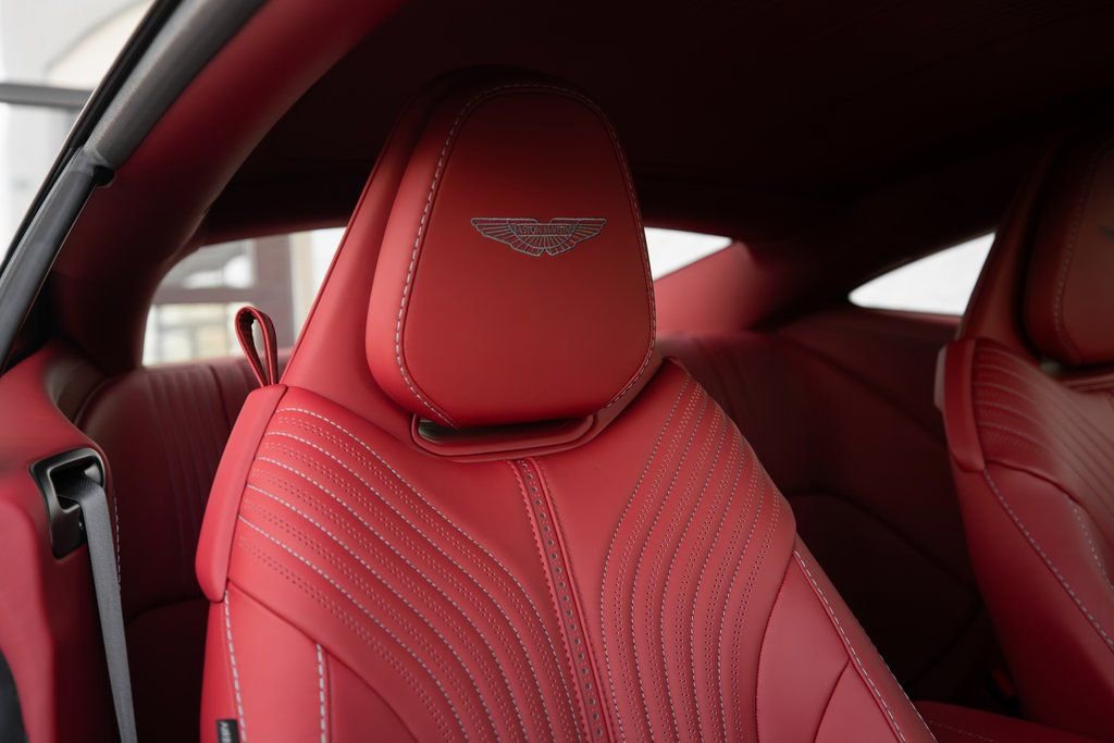 Used 2023 Aston Martin DB11 V12 image 5