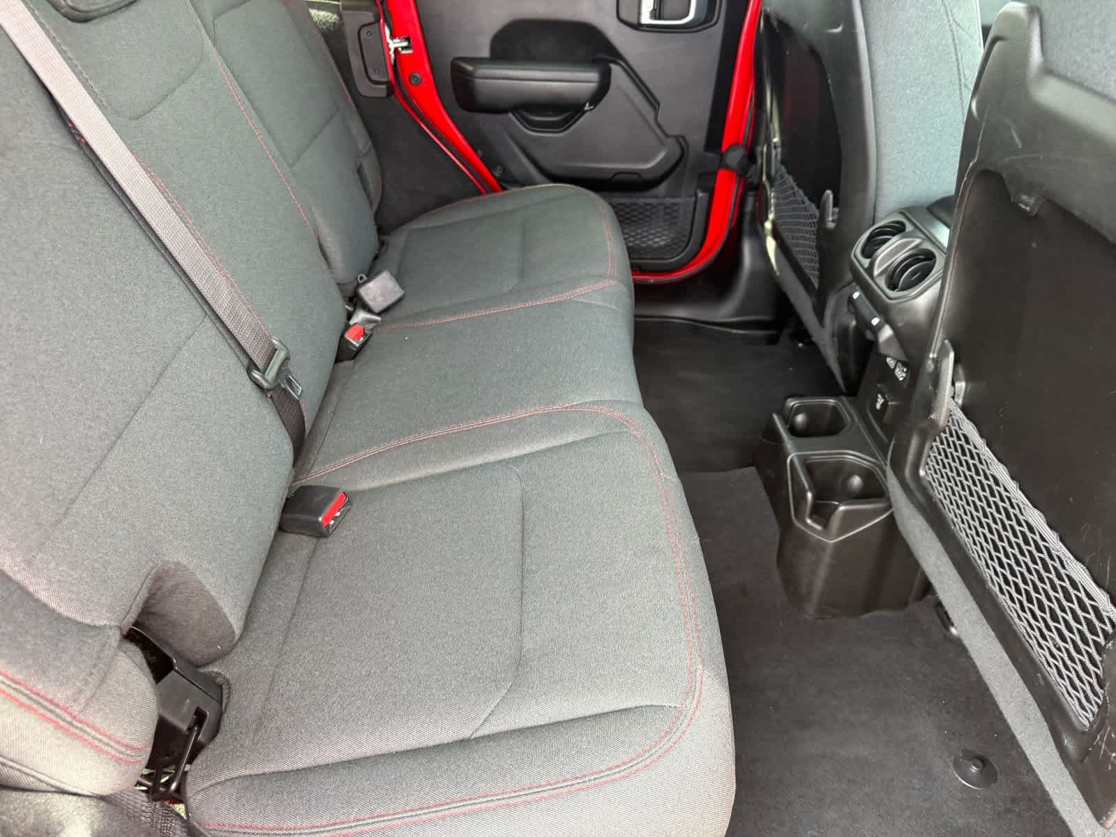 Used 2024 Jeep Wrangler Unlimited Rubicon AWD/4WD image 29
