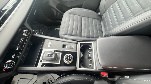 New 2026 Nissan Rogue SL AWD/4WD image 17