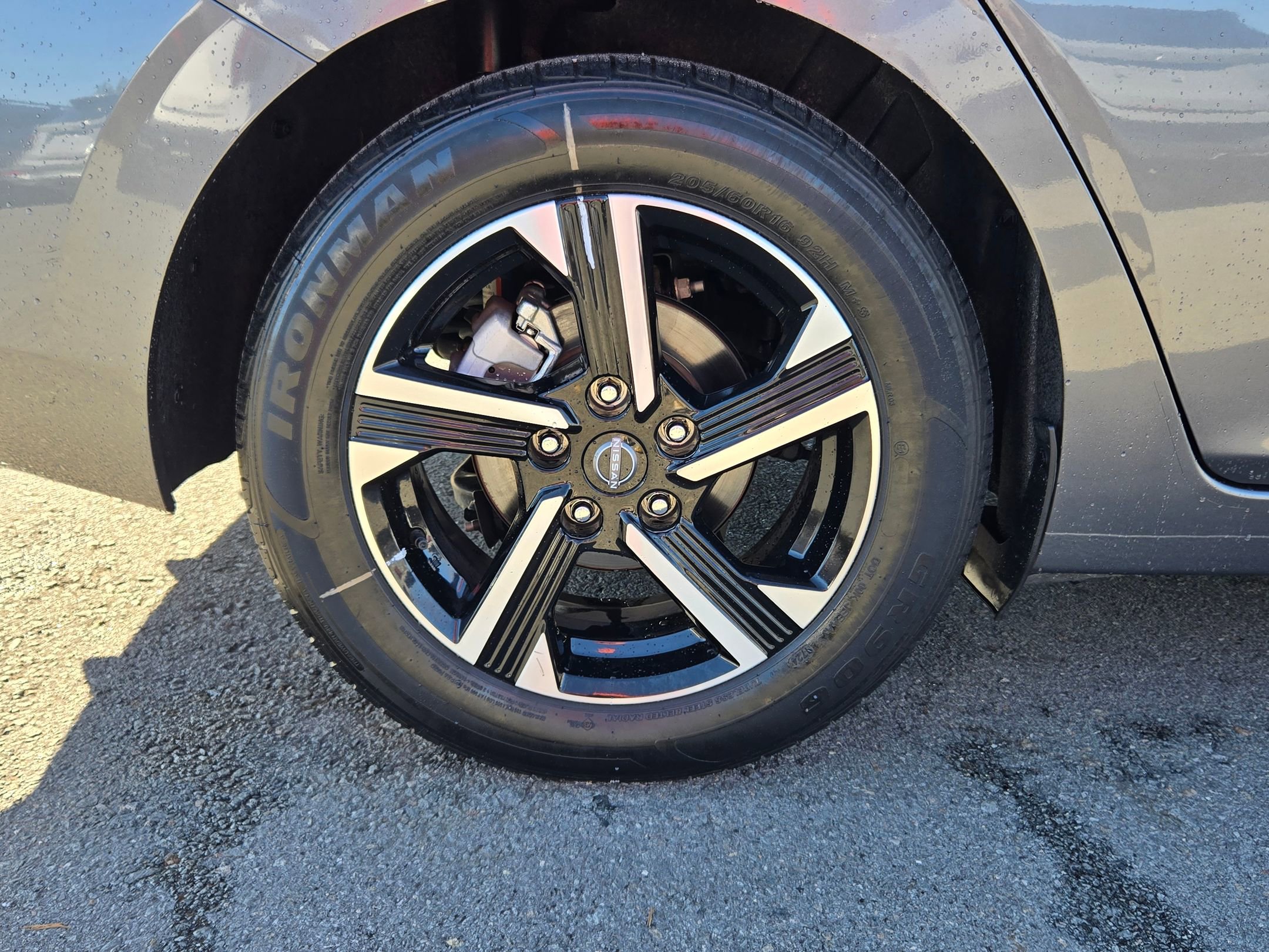 Used 2024 Nissan Sentra SV image 17