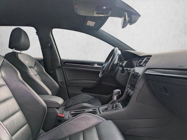 Used 2018 Volkswagen Golf 4-Door image 18