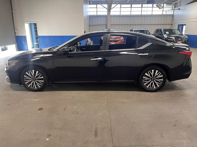 Used 2024 Nissan Altima 2.5 SV image 6