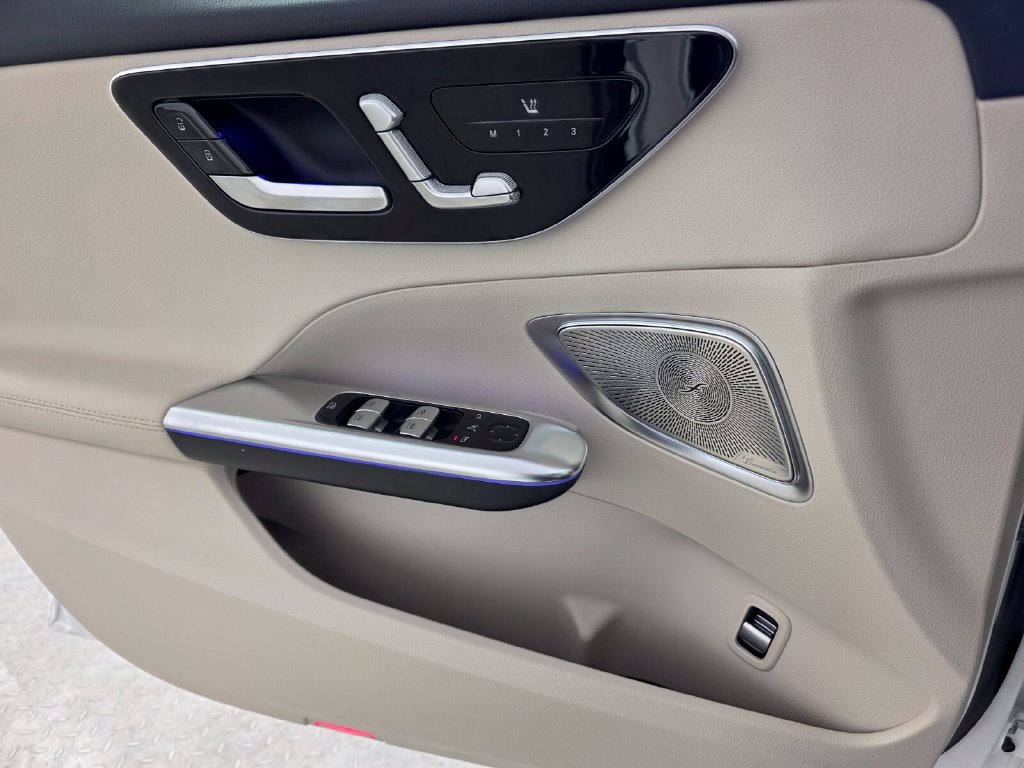 Certified 2024 Mercedes-Benz C 300 Sedan image 23