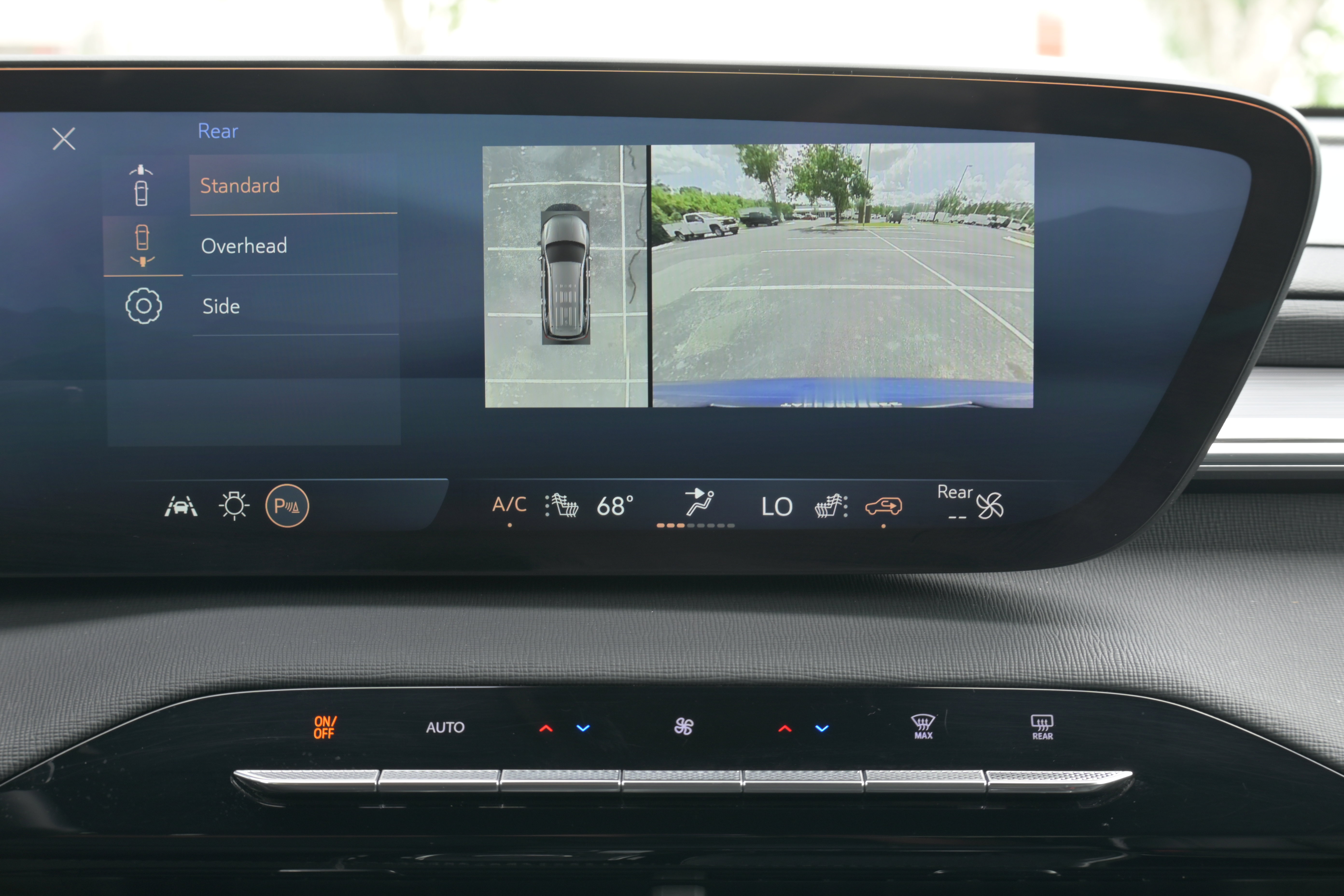 Used 2025 Buick Enclave Preferred FWD image 19