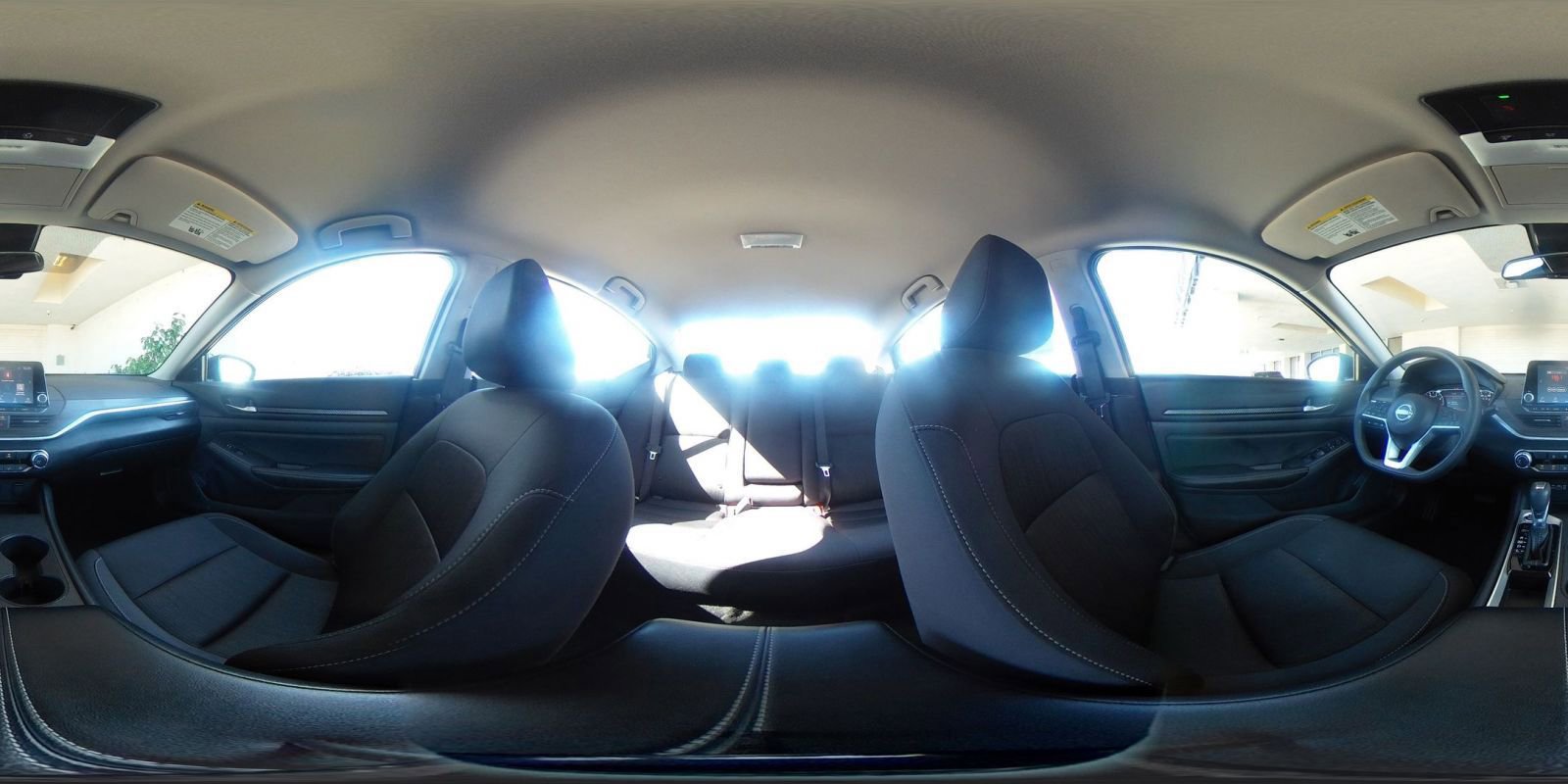 Used 2025 Nissan Altima 2.5 SV FWD image 43