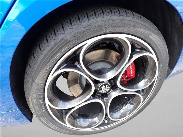 Used 2024 Alfa Romeo Giulia Veloce AWD/4WD image 7
