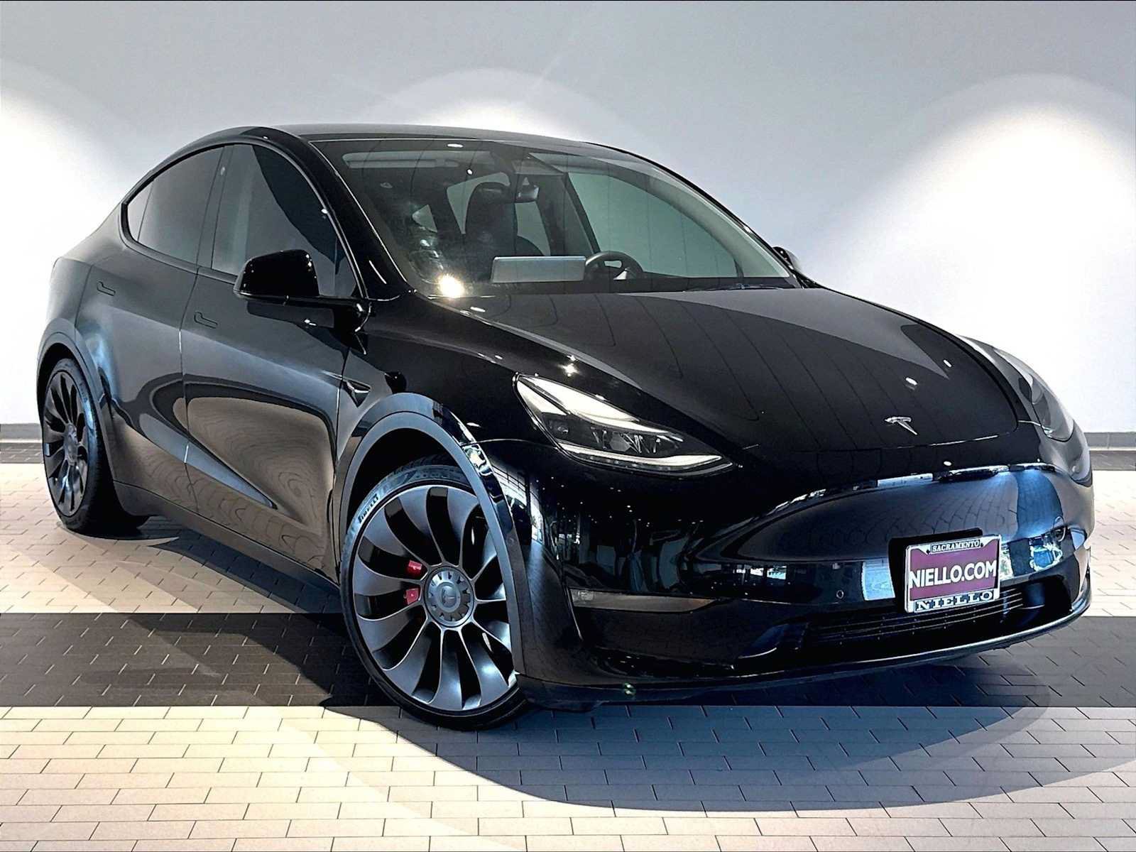 Used 2022 Tesla Model Y Performance AWD/4WD image 13