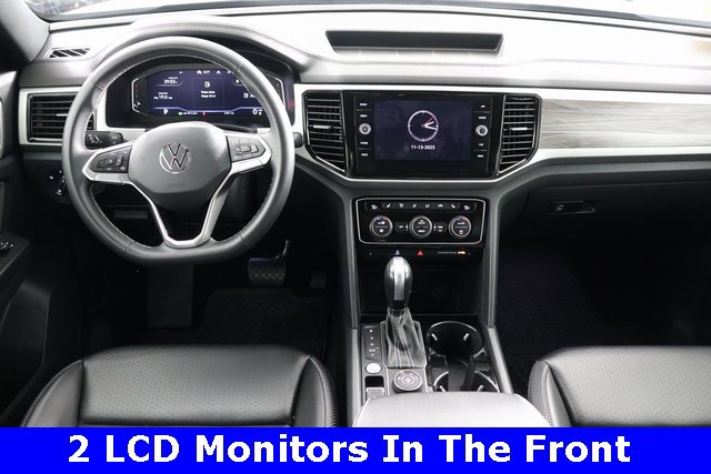Used 2022 Volkswagen Atlas Cross Sport SE image 2