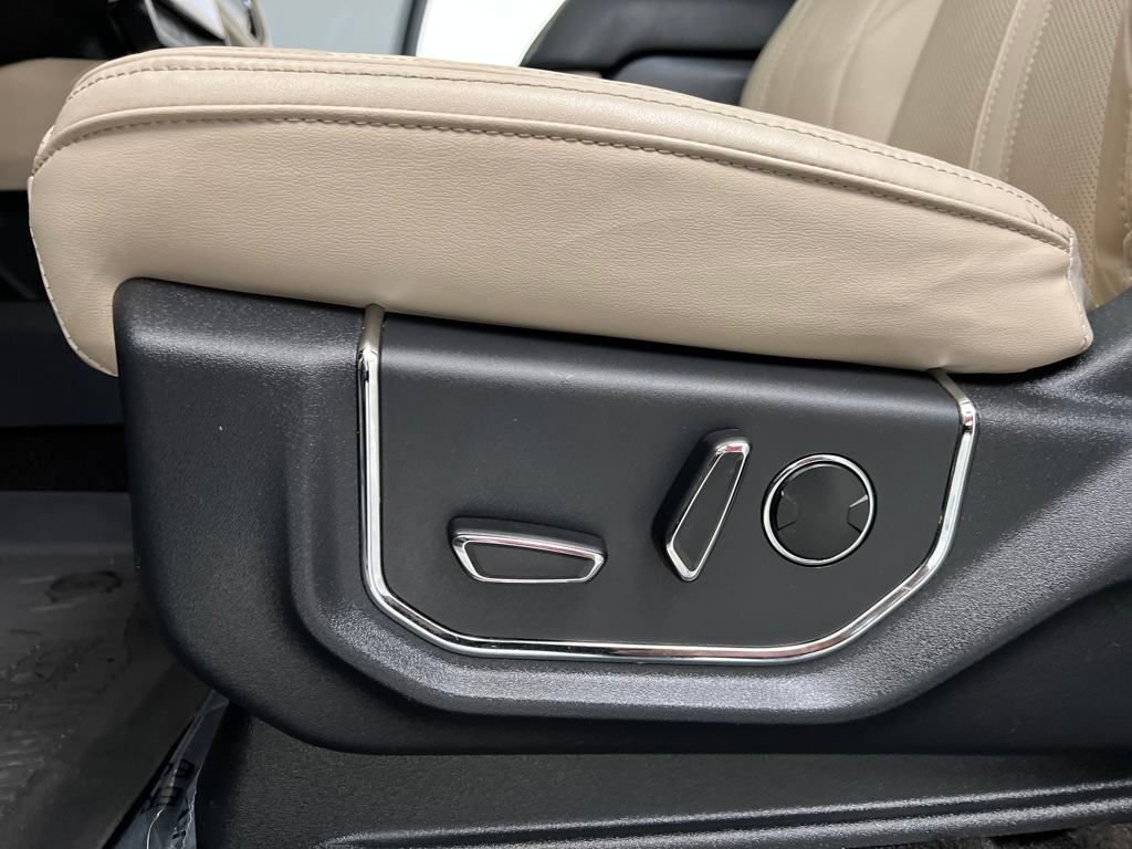 Used 2023 Ford Expedition Max Platinum image 10